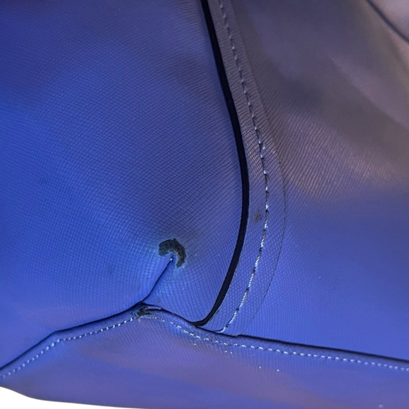 Coach Peyton Leather Pocket Tote F25667 – Porcelain Blue - Picture 14 of 15